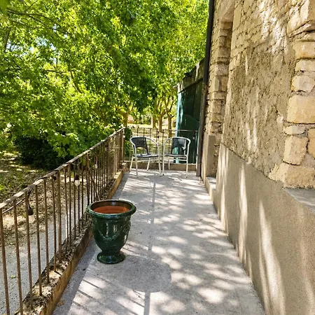 La Canopée Suites&spa Calvisson